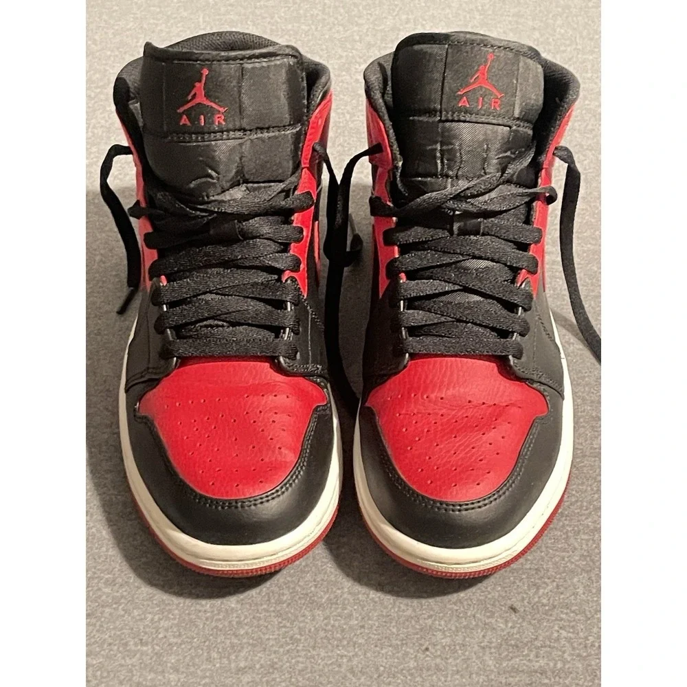 Nike Air Jordan 1 Mid Bred Black Red Men's Size 8.5 High Top Sneakers 554724-074